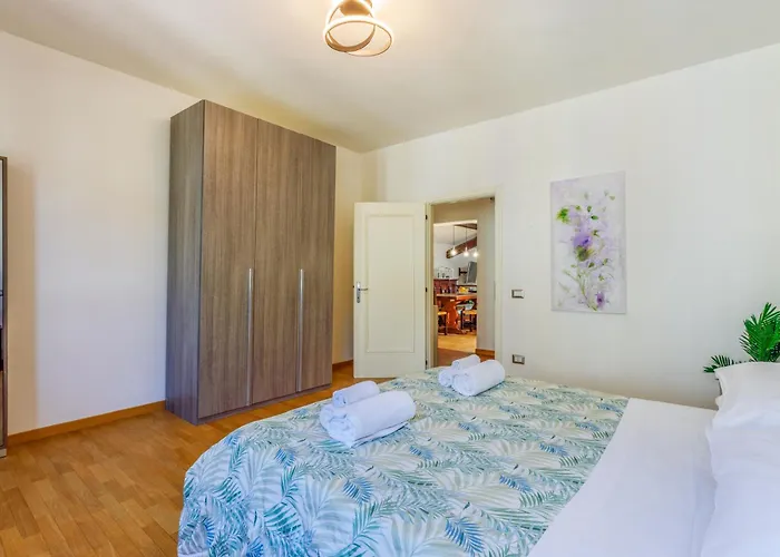 아파트 Little Near Ferrari's *